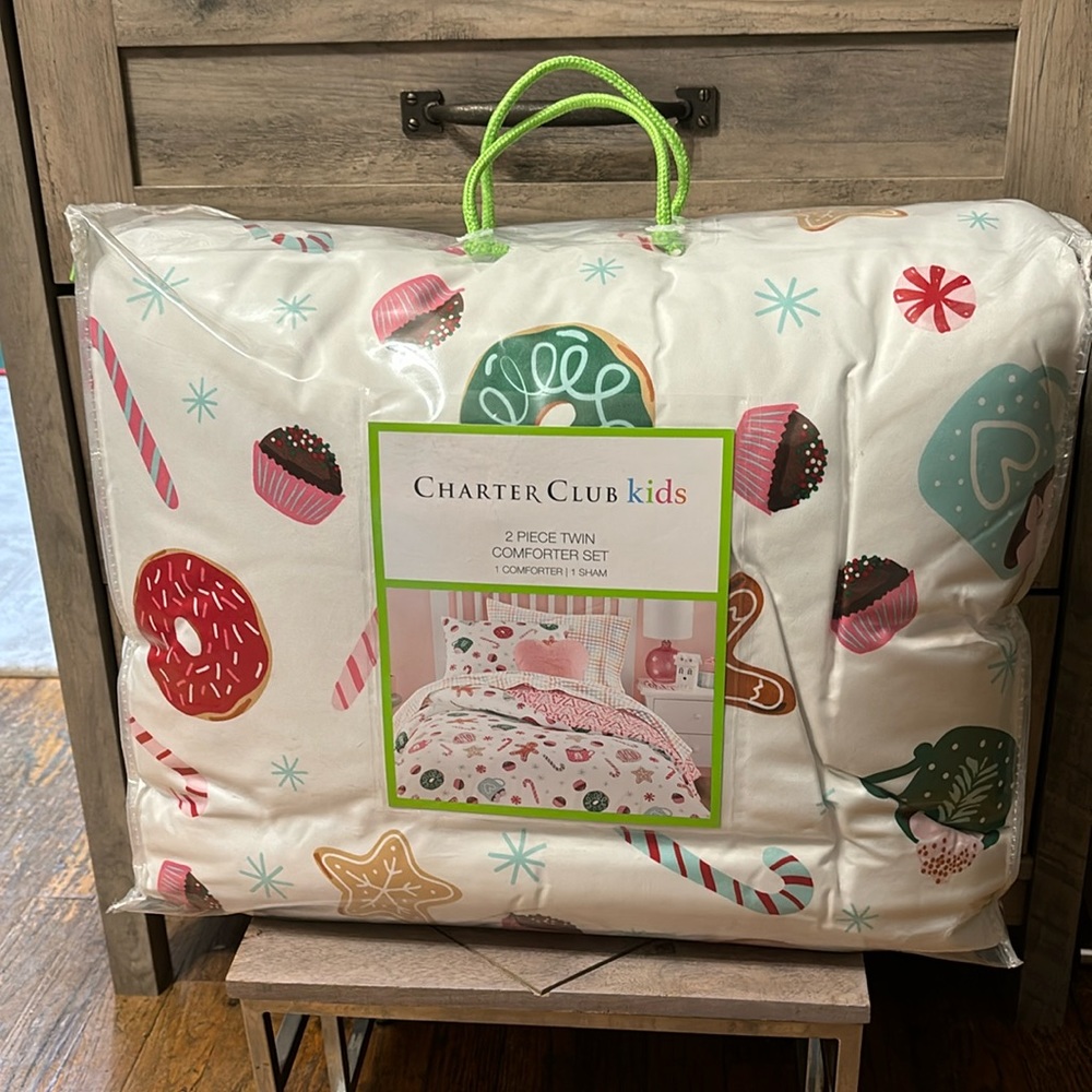 CHARTER CLUB KIDS TWIN Sugar & Spice w/Gingerbread Man Reversible Comforter Set - Picture 1 of 11
